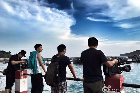 �����������V������������