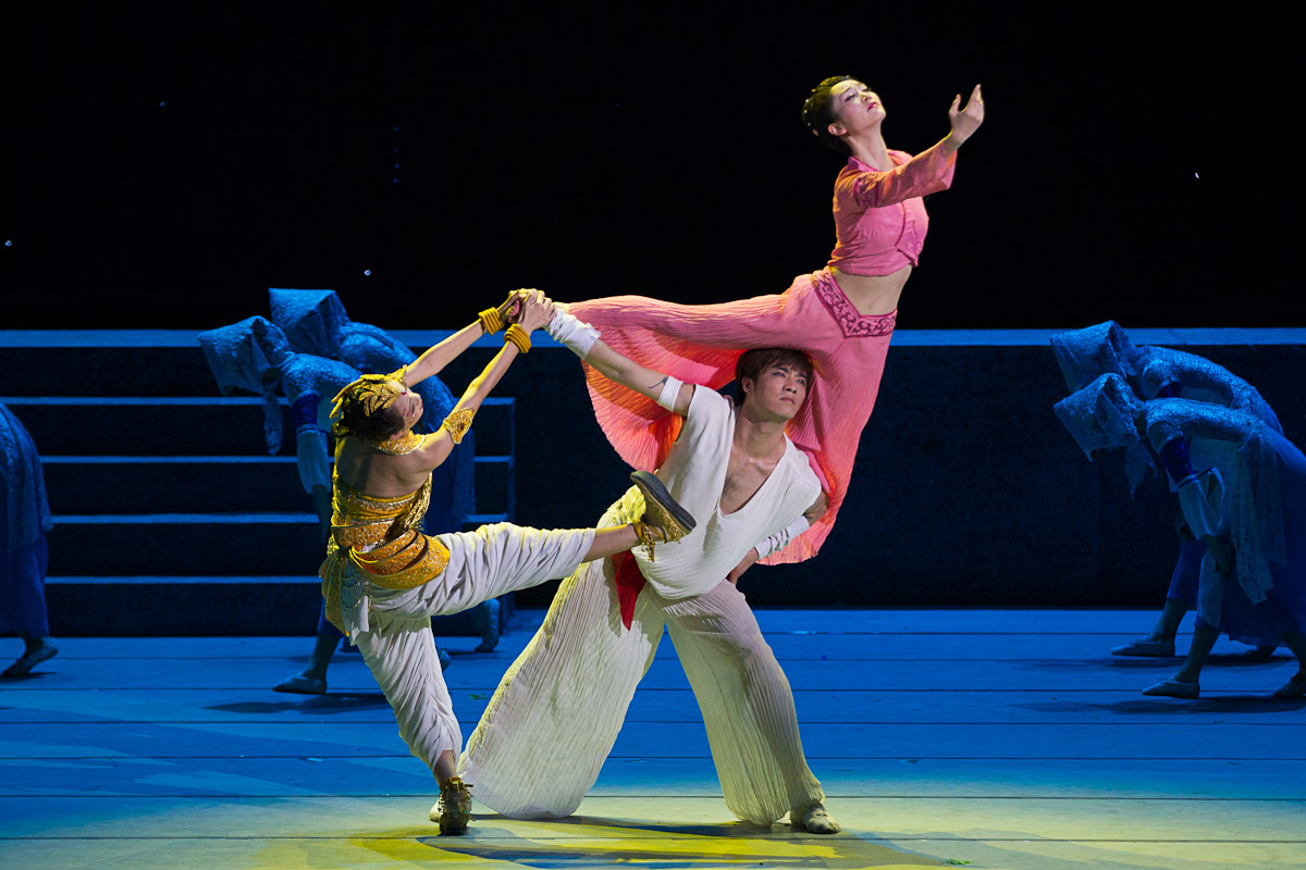 �������V������������