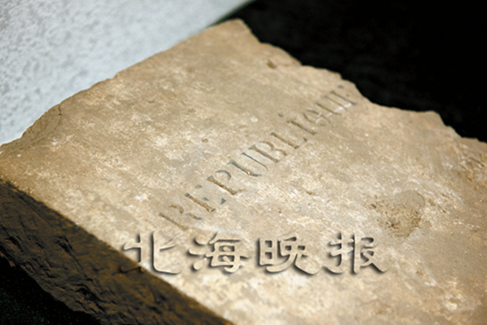 �������V������������