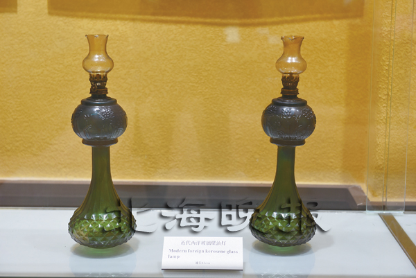 �������V������������