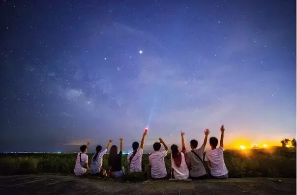 �������V������������